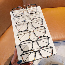 Carregar imagem no visualizador da galeria, Luanda
